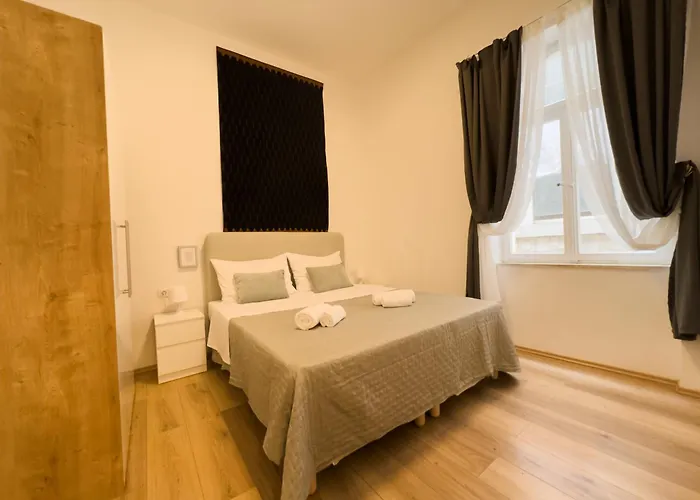 Apartment Lucic Old Town